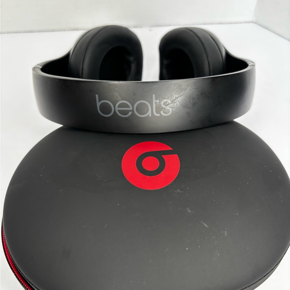 Beats by Dre Black Headphones with Red Logo